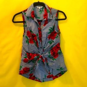 🌞$5 SALE🌞Striped rose front-tie tank